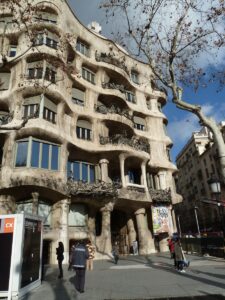 Many Barcelona Monuments Can Be Walked To