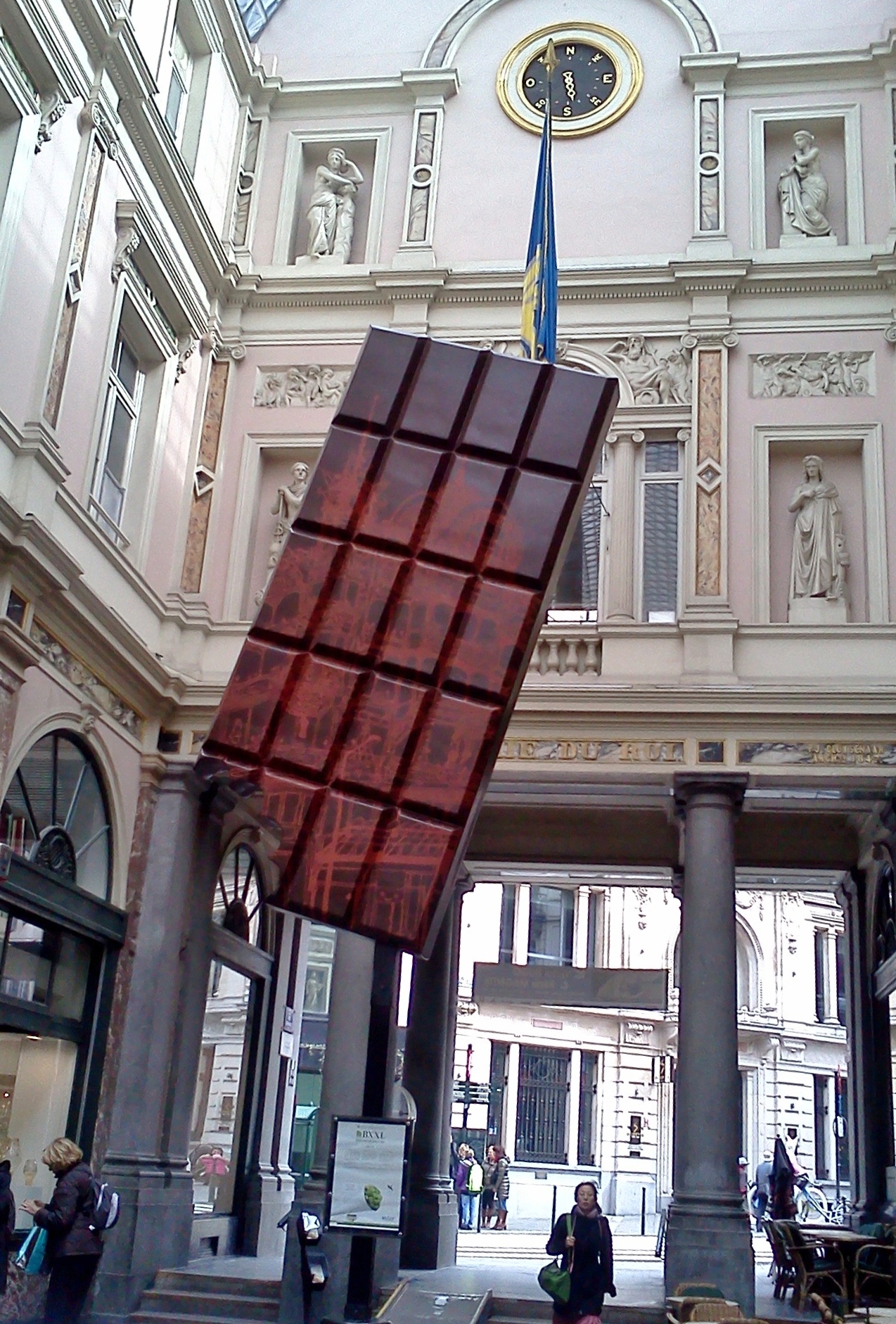 Gallerie St Huber-chocolate sculpture