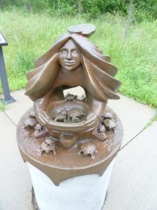 Mississippi River Ojibwe woman sculpture