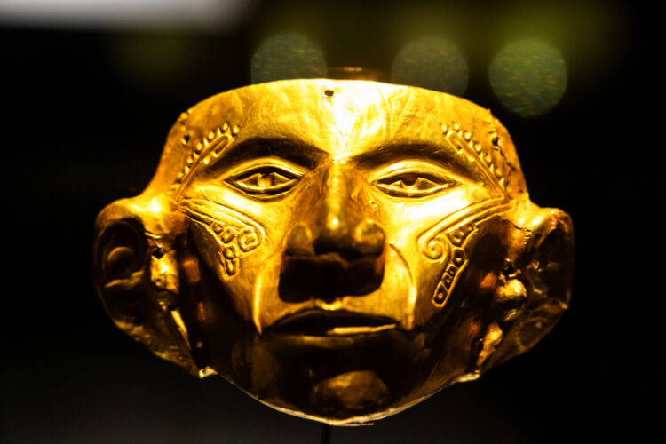Gold mask from the old museum