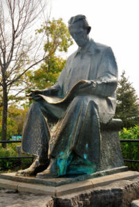 Statue of Nikola Tesla at Niagara Falls, New York