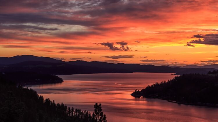 Sky over lake Coeur d'Alene