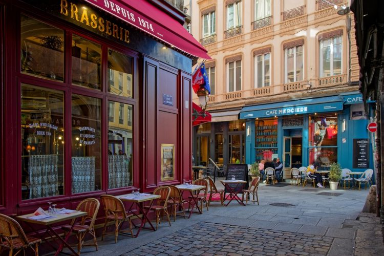 he "bouchons" are traditional restaurants of Lyon cuisine.